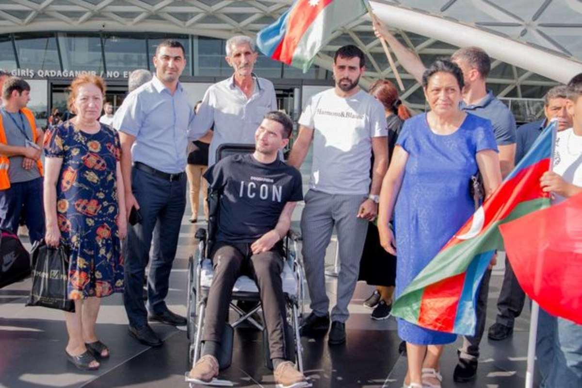 В Азербайджан вернулись лечившиеся в Турции участники войны - ФОТО